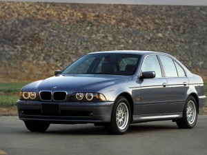 BMW-5-Series-525i-Sedan-E39-2000-2003-foto01