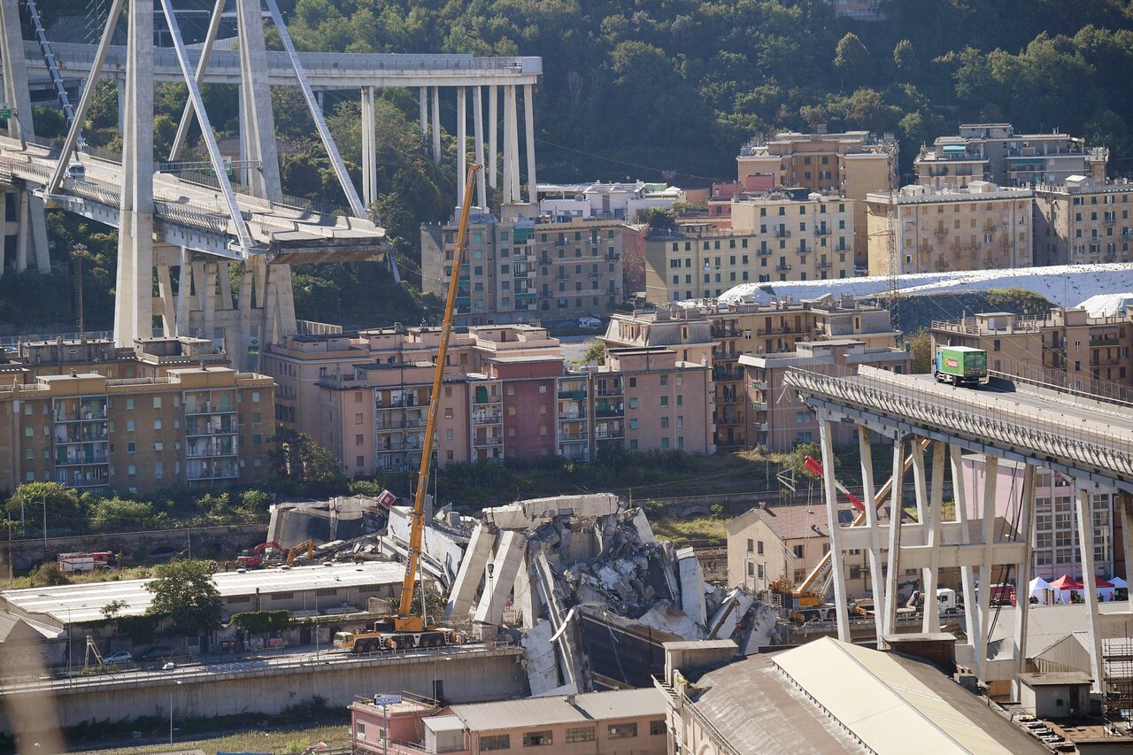 Обрушение моста в Генуе