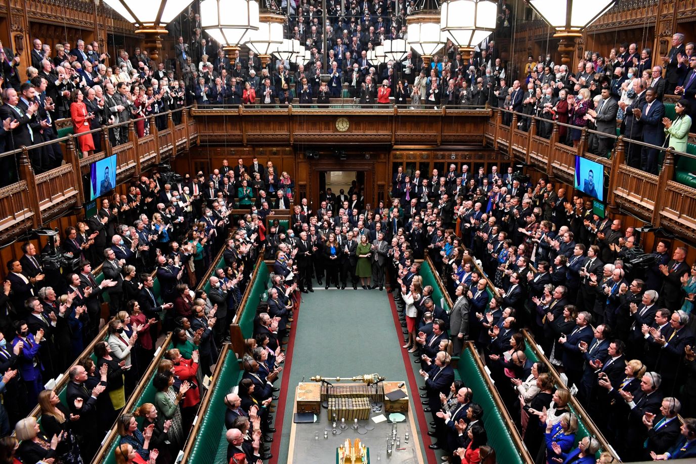 Зеленский выступает в Британском парламенте